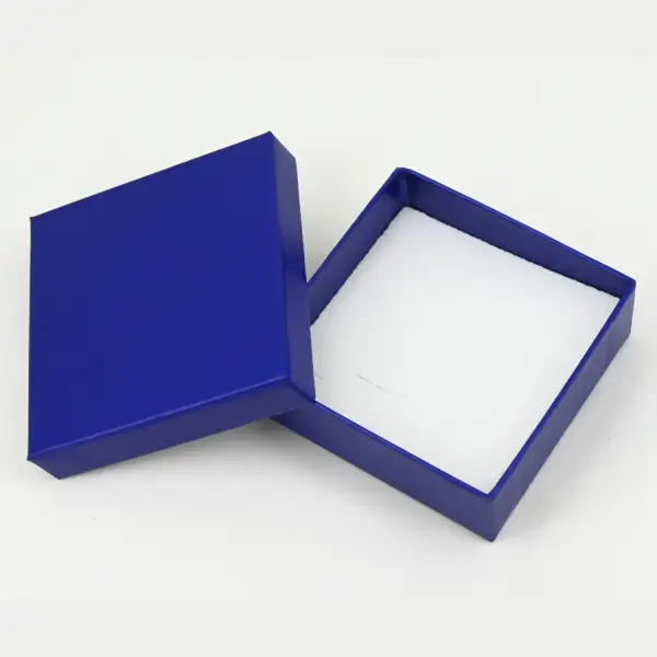 6 Boîtes Cadeau Cartonnées Universelles - 6 x 6 x 2,2 cm - 4 Couleurs