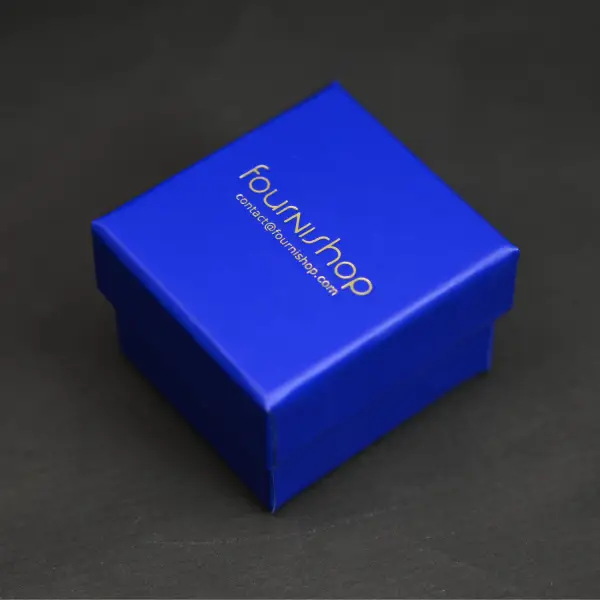 200 Boites Cadeau Cartonnées avec logo: 5 x 4,5 x 4 cm