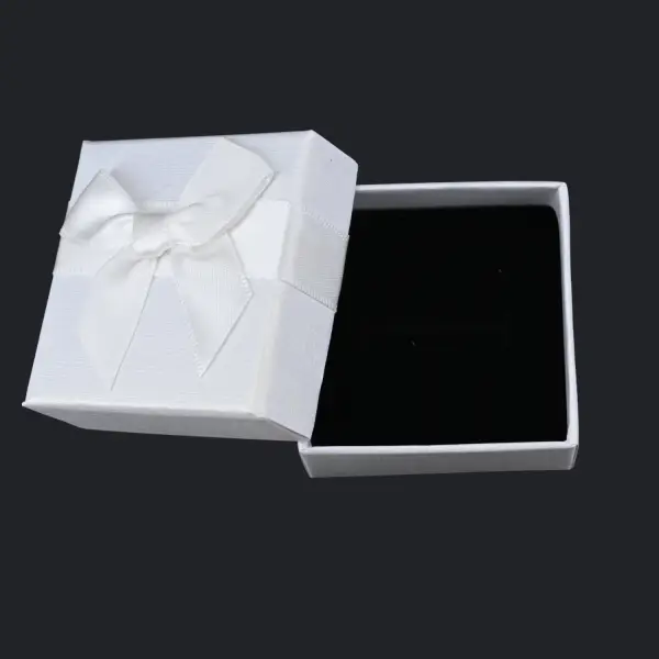 Lot de 12 Boîtes Cadeau Bague avec Ruban et Noeud - 5 x 5 cm - 3 coloris.