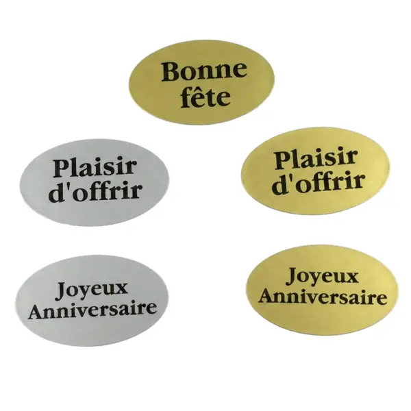 500 Etiquettes cadeau imprimées.