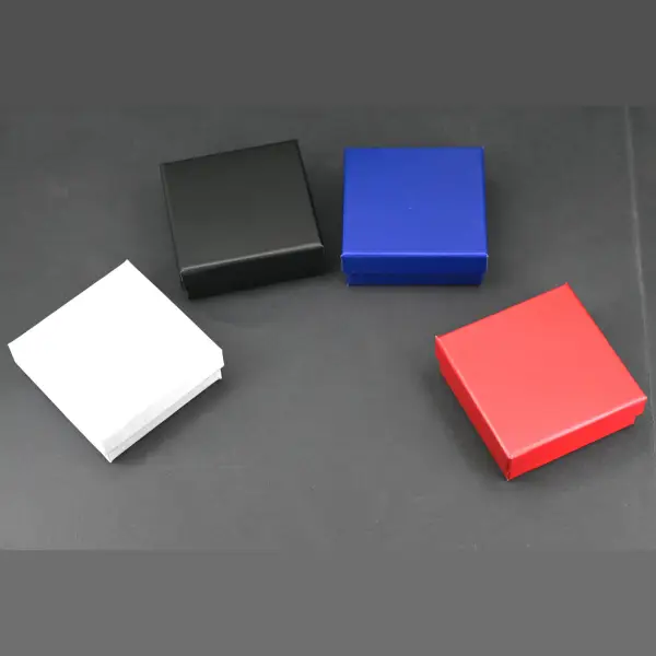 6 Boîtes Cadeau Cartonnées Universelles - 6 x 6 x 2,2 cm - 4 Couleurs