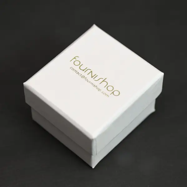 200 Boites Cadeau Cartonnées avec logo: 5 x 4,5 x 4 cm