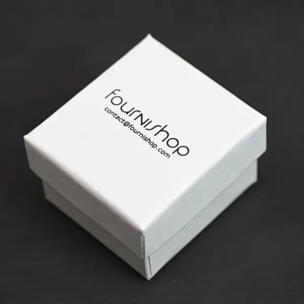 200 Boites Cadeau Cartonnées avec logo: 5 x 4,5 x 4 cm