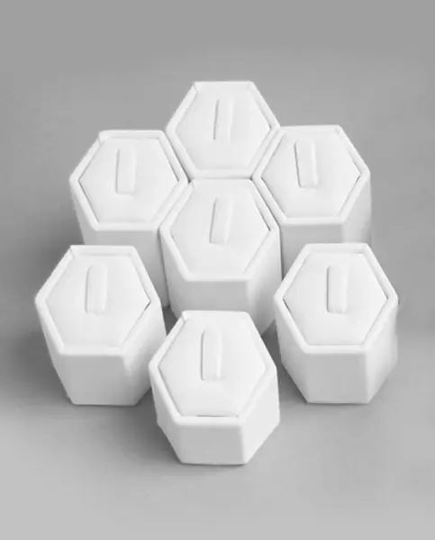 Ensemble de 7 Supports Similicuir de Présentation Bagues