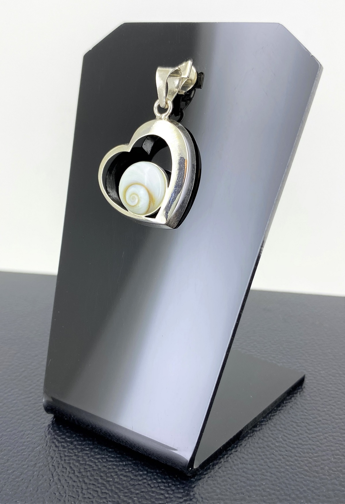 Pendentif Coeur Ajouré Oeil de Sainte Lucie et Argent 925.
