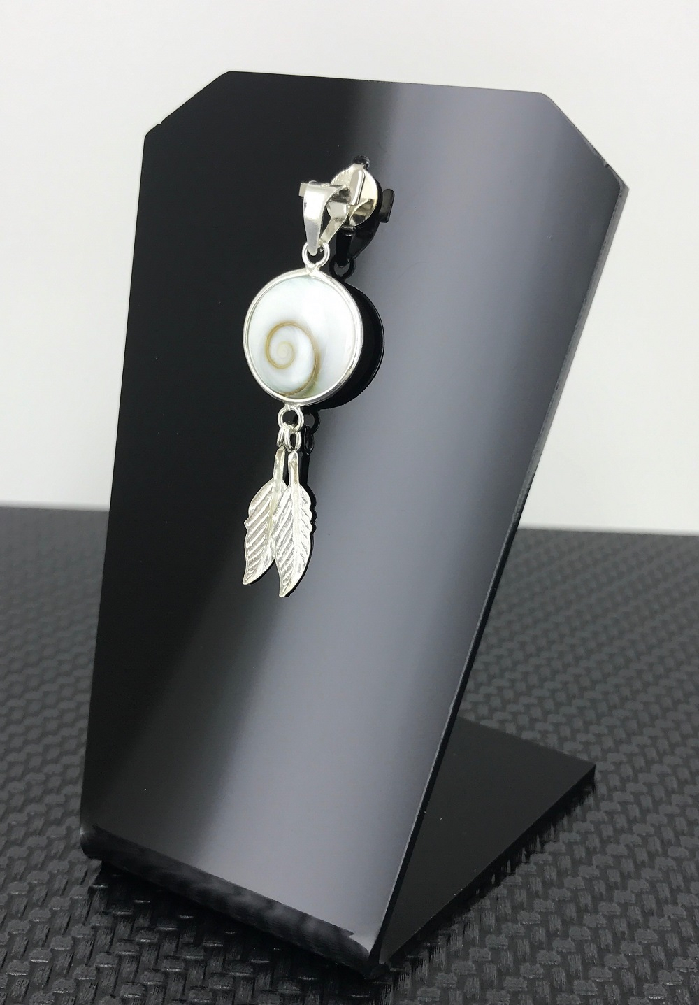Pendentif Oeil de Sainte Lucie et Plumes en Argent 925.