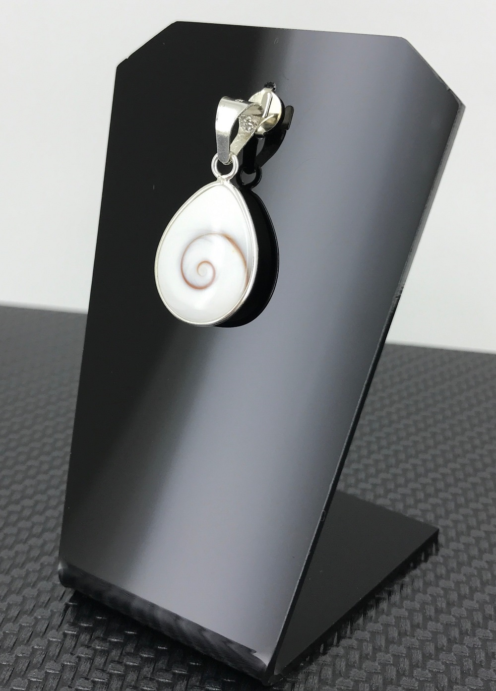 Pendentif Oeil de Sainte Lucie Goutte et Argent 925.