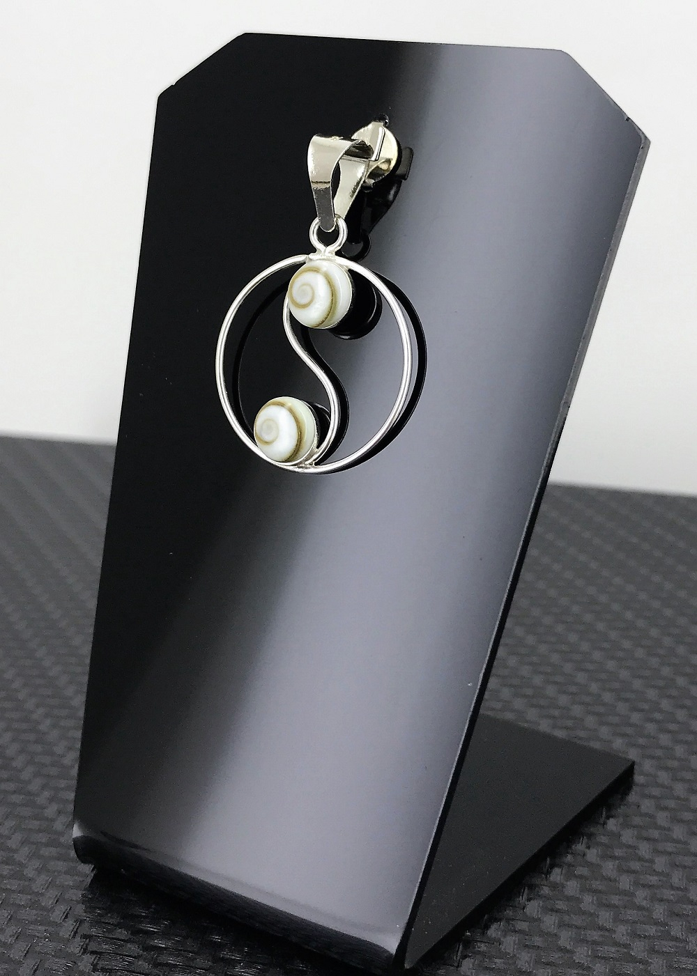 Pendentif Oeil de Sainte Lucie en Argent 925 forme Yin Yang.