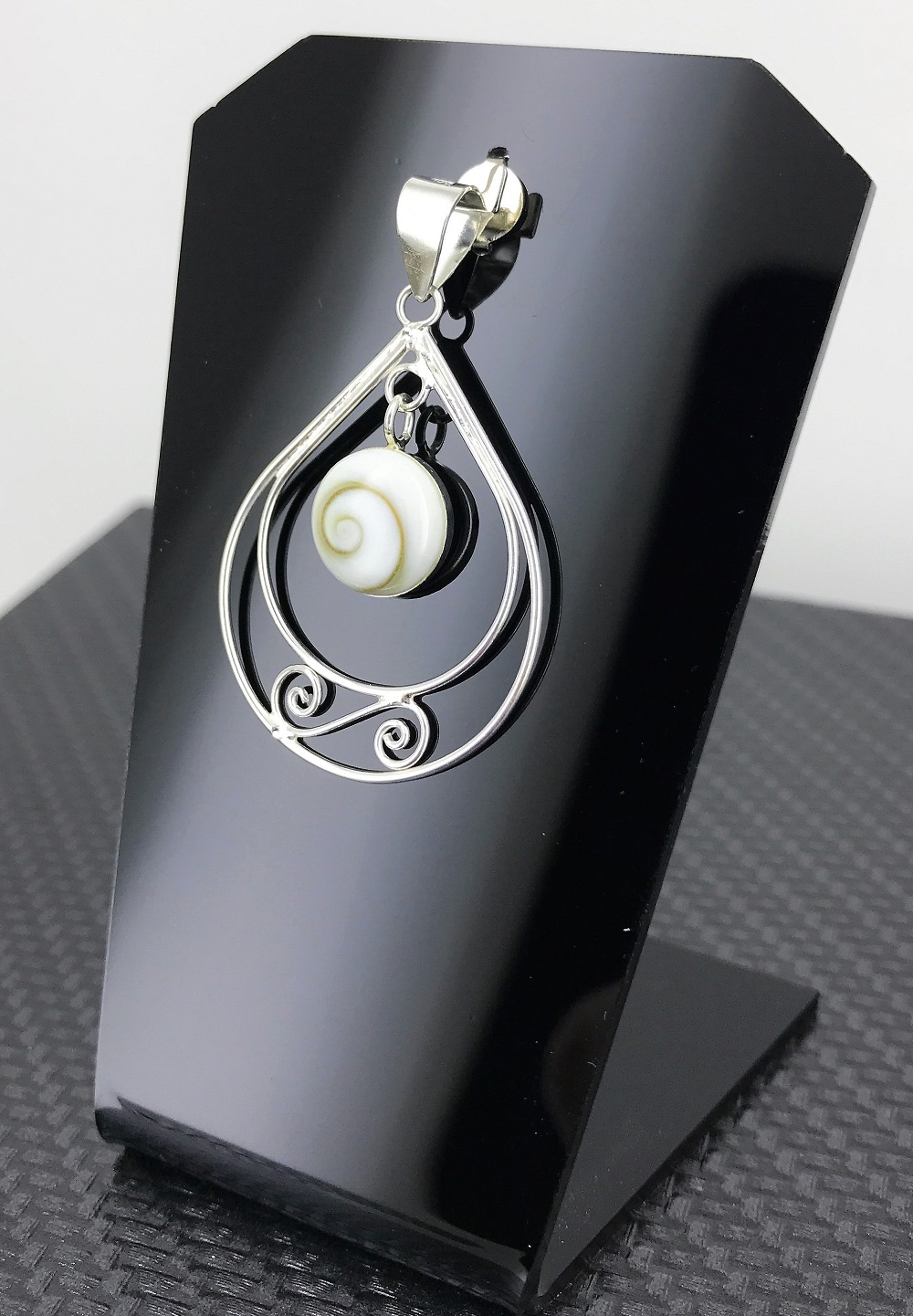Pendentif Baroque Oeil de Sainte Lucie en Argent 925.