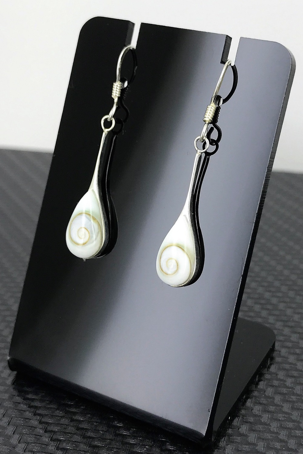 Boucles d'Oreilles Oeil de Sainte Lucie et Argent Gouttes