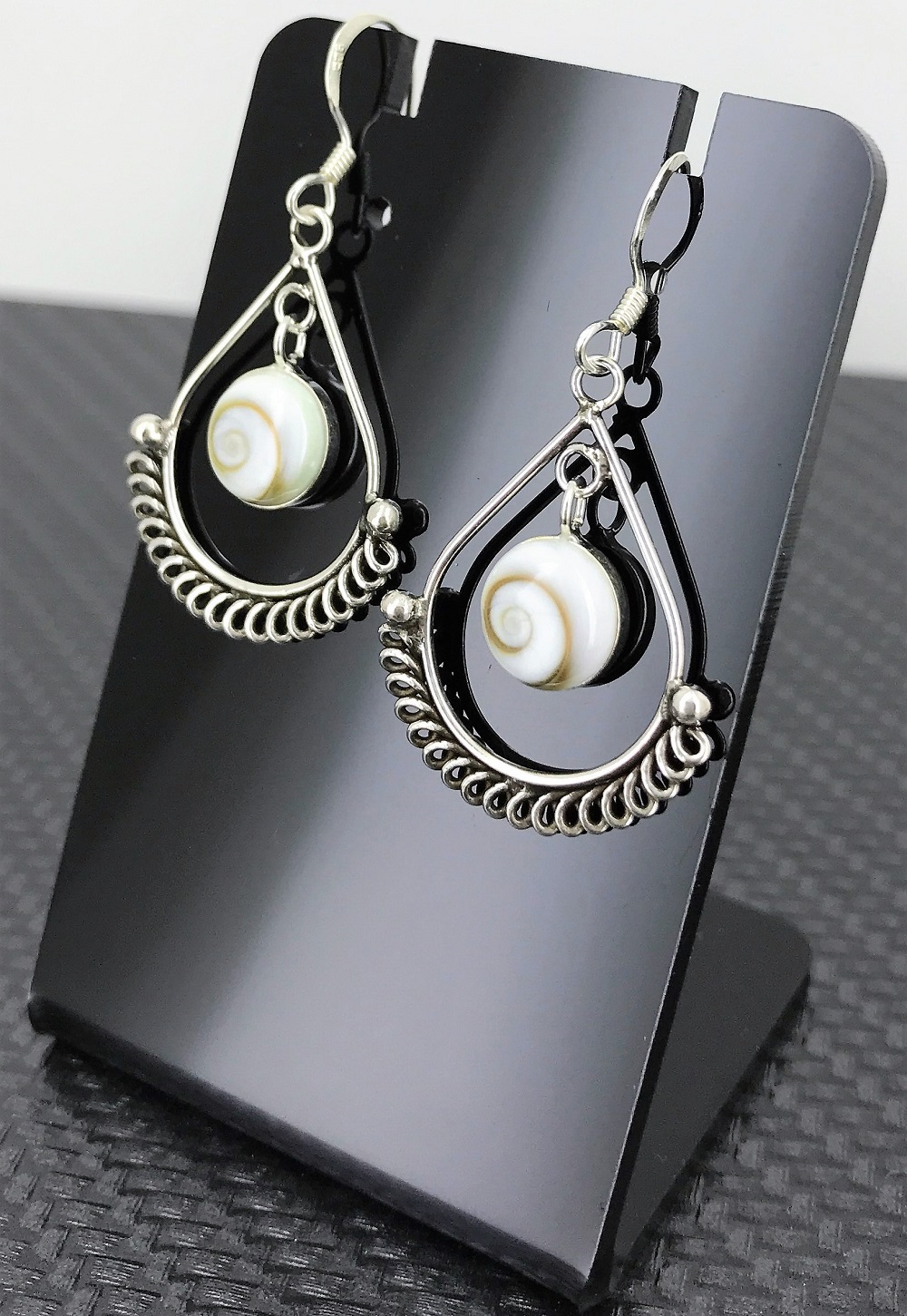 Boucles d'Oreilles Oeil de Sainte Lucie et Argent Spirales
