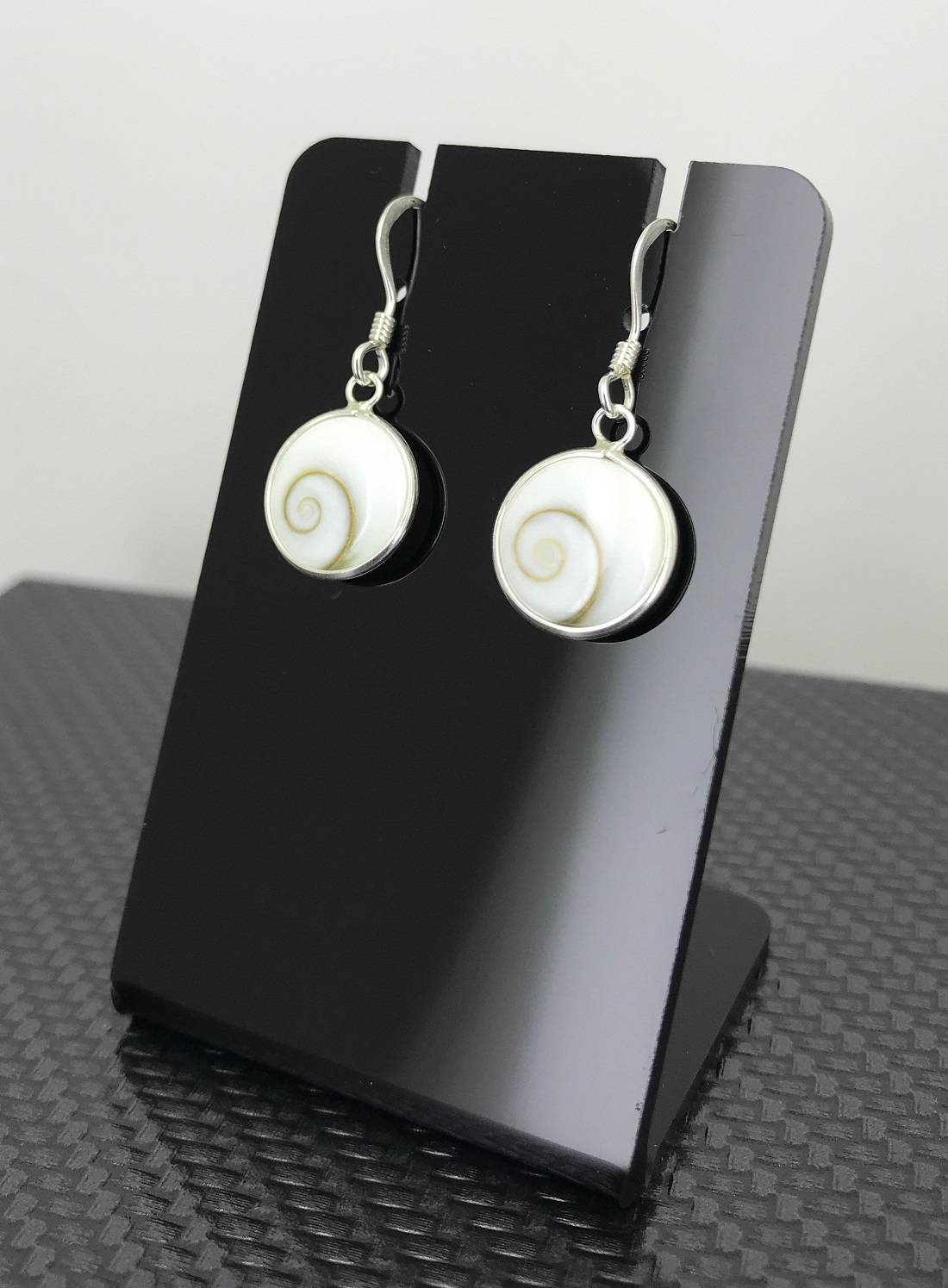 Boucles d'Oreilles Argent Oeil de Sainte Lucie Rondes 13 mm.
