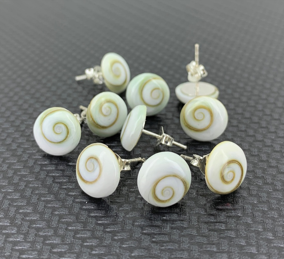 Lot de 5 Paires Boucles d'Oreilles Oeil de Sainte Lucie. 10 mm - Rondes.