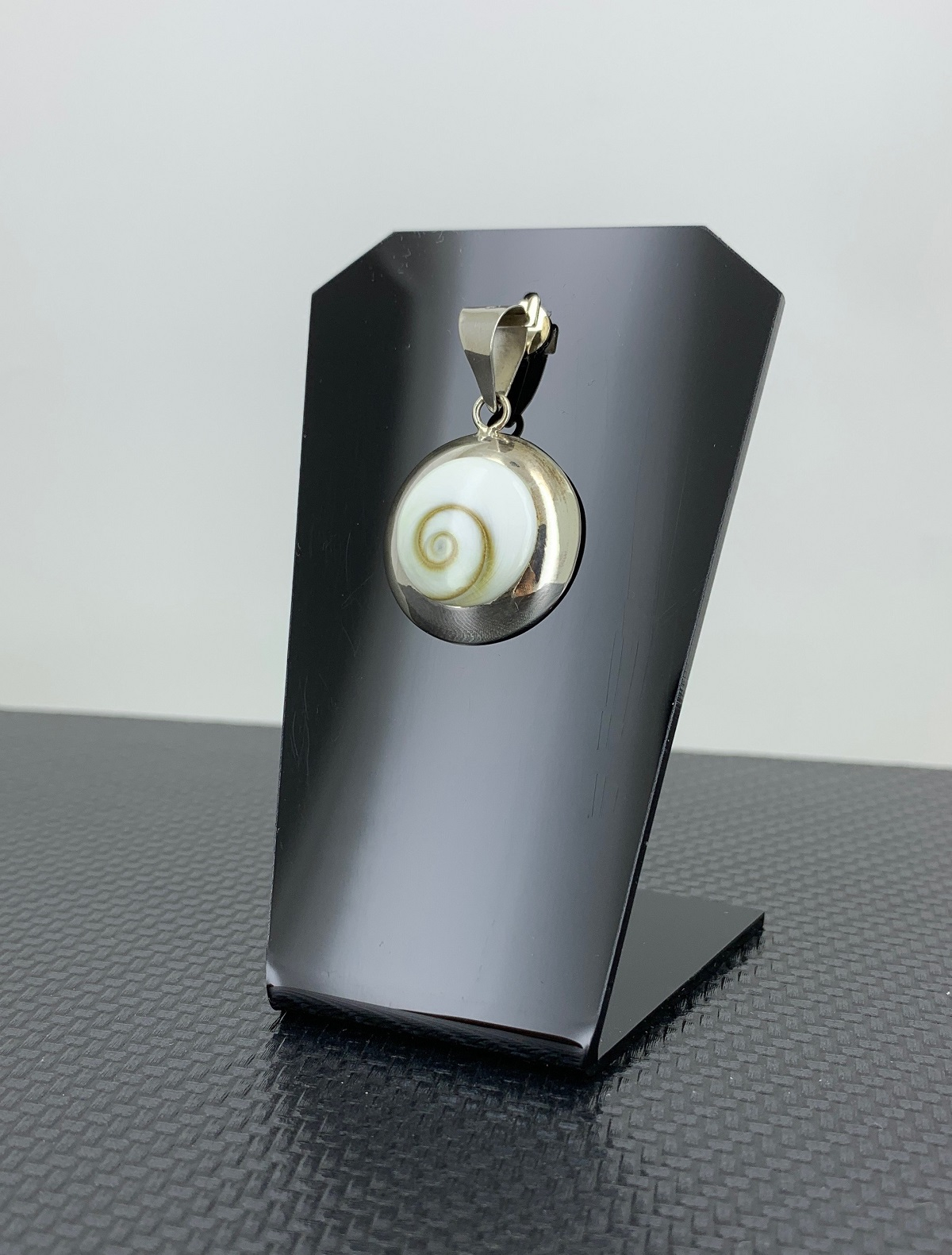 Pendentif Argent Oeil de Sainte Lucie et Argent 925.