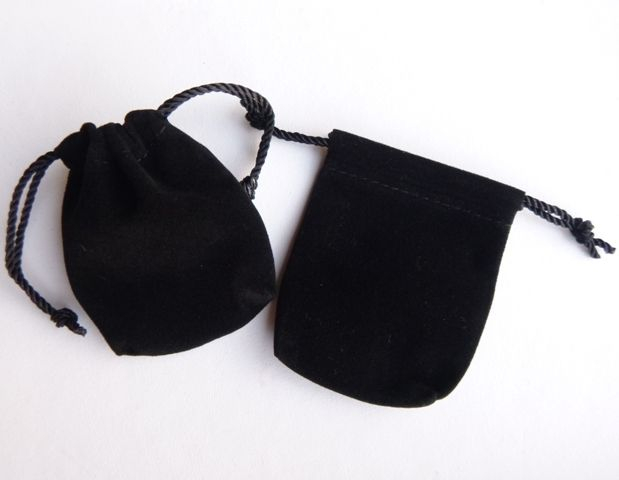 Lot de 120 Bourses Bijoux en Velours Noir - 5,5 x 7 cm