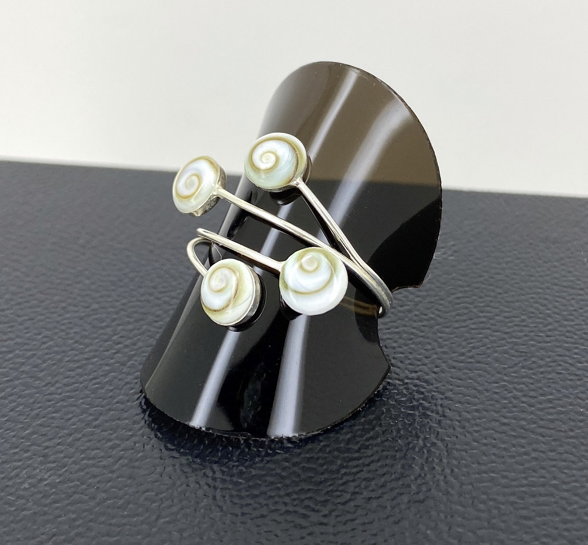 Bague Oeil Sainte Lucie et Argent Ouverte