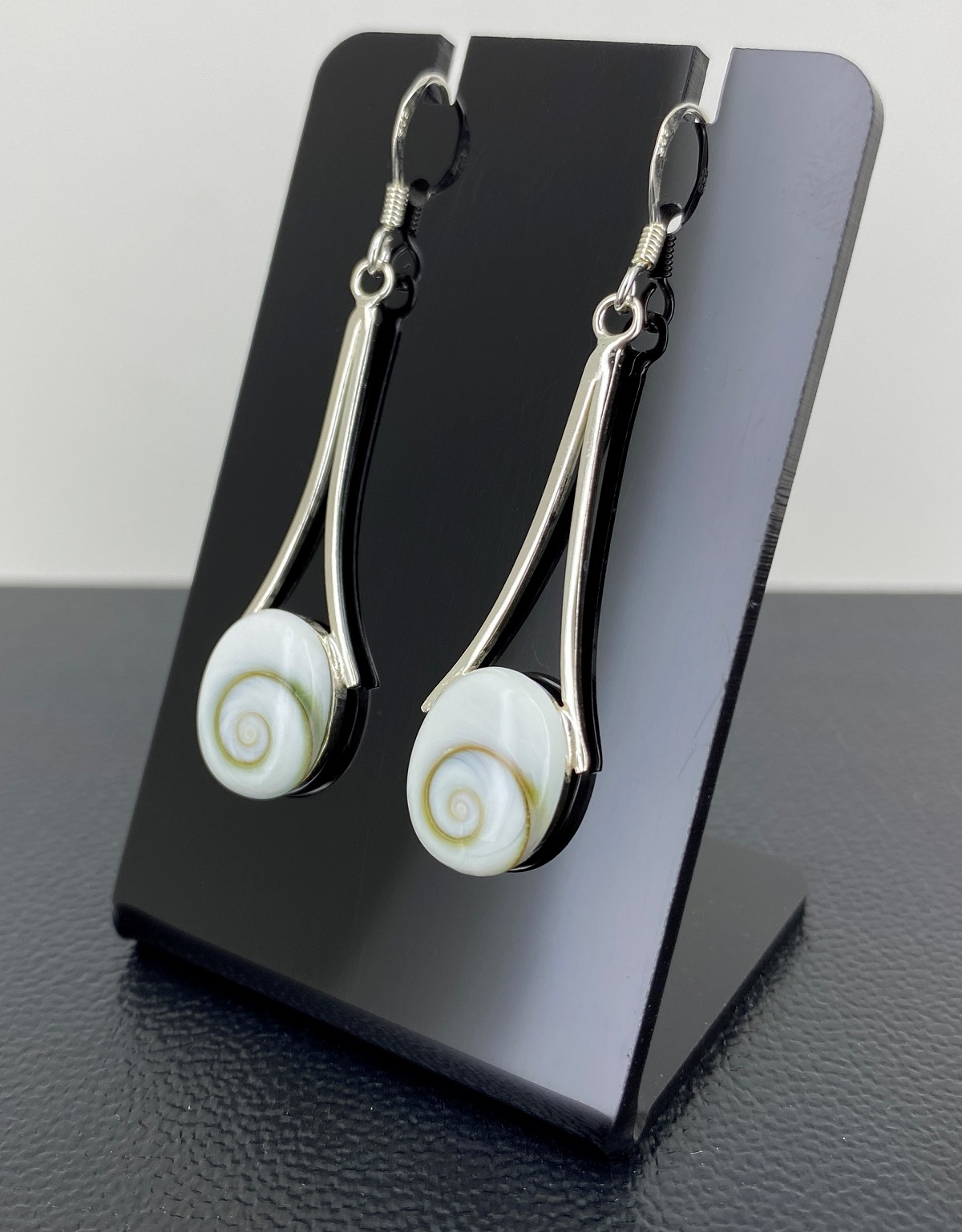 Paire de Boucles d'Oreilles Oeil de Sainte Lucie et Argent