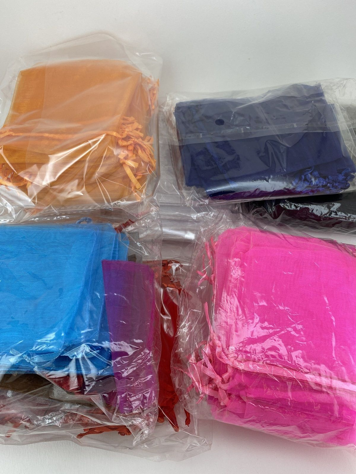 Lot de 1000* Sacs Organza Tailles Mélangées et Couleurs Mélangées