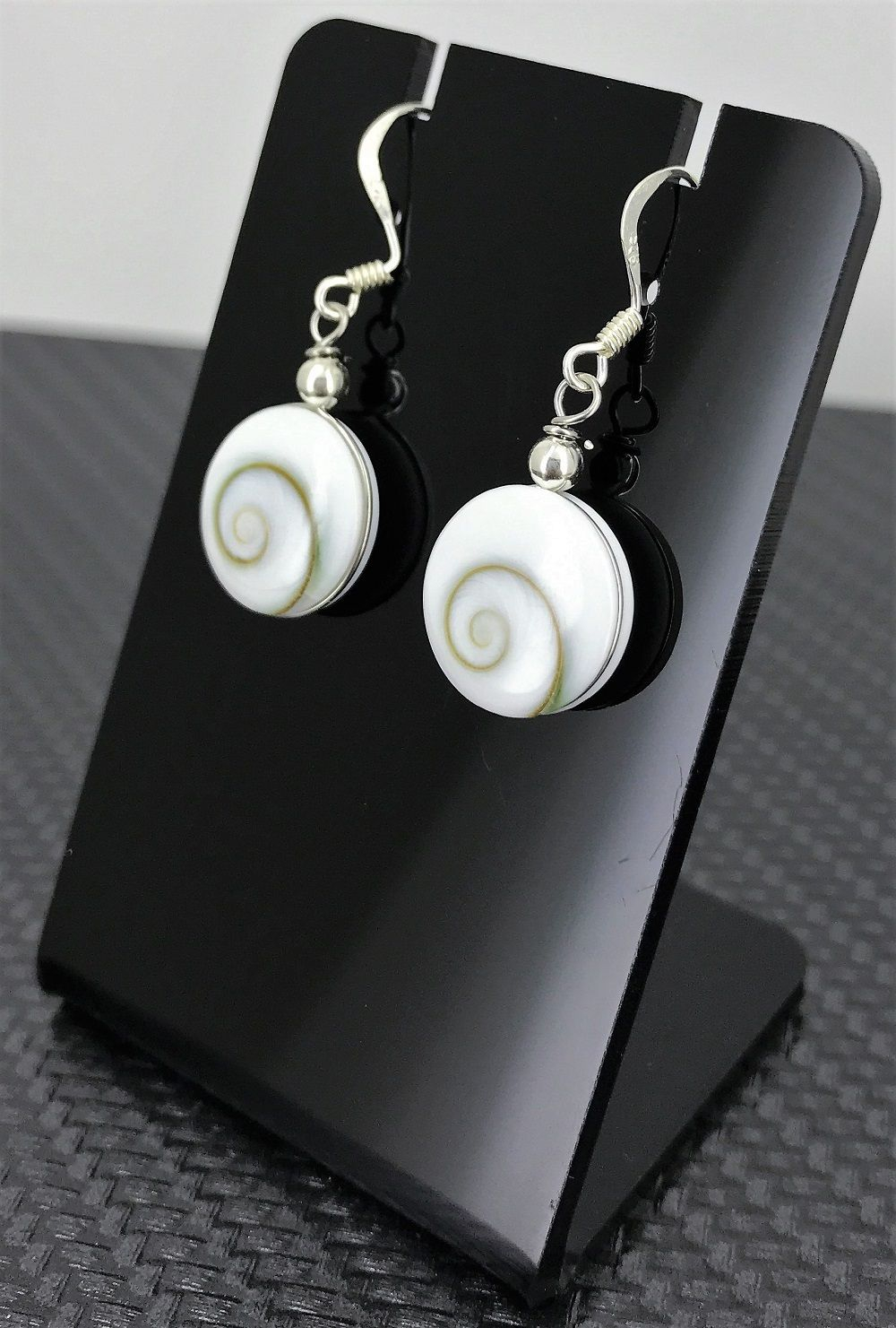 Boucles d'Oreilles Oeil de Sainte Lucie et Argent Rondes 15 mm.