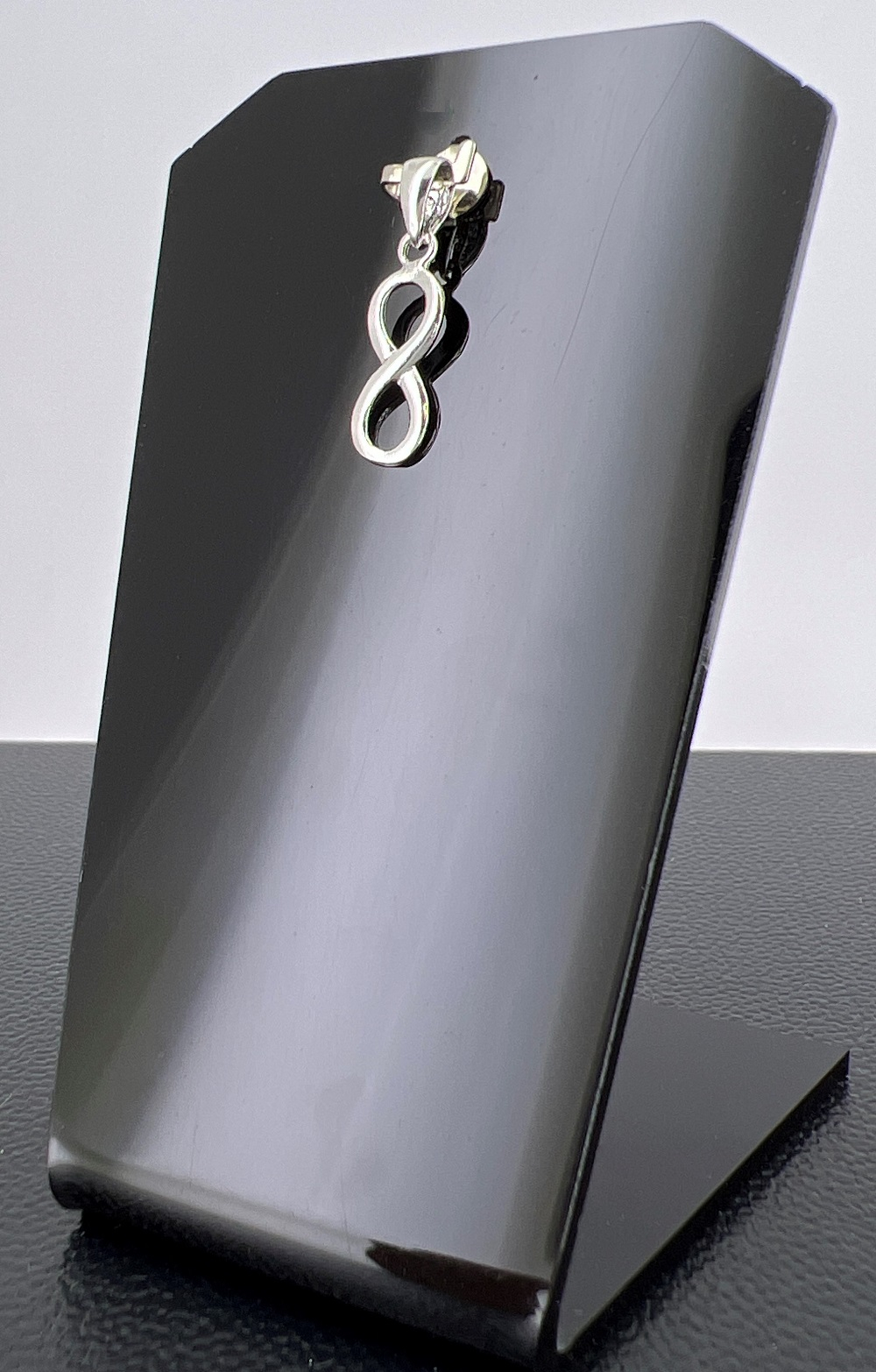Pendentif Sigle Infini et Argent 92.5