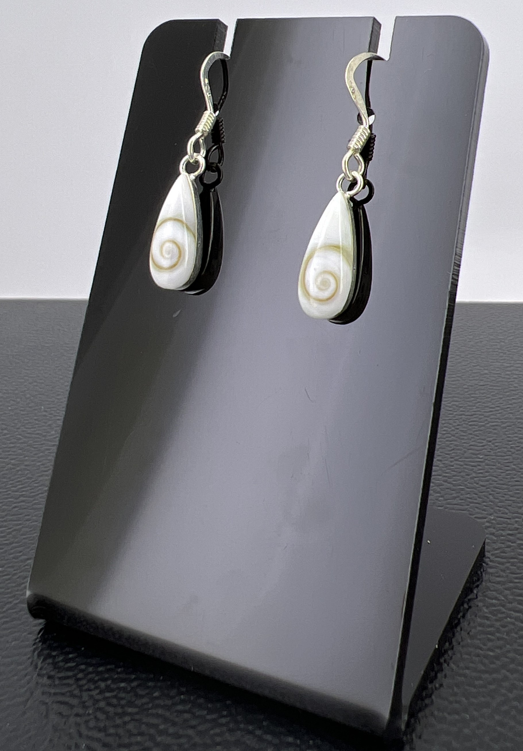 Boucles d'Oreilles Argent et Oeil de Sainte Lucie Simple Goutte