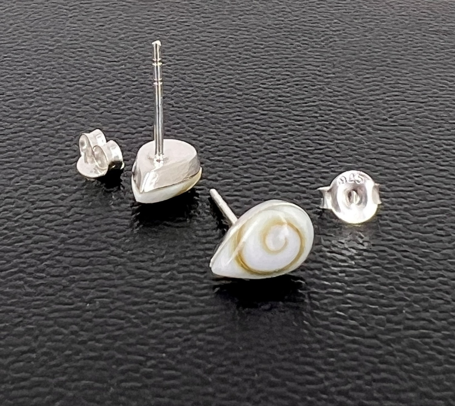Paire de Puces Boucles d'Oreilles Oeil de Sainte Lucie et Argent