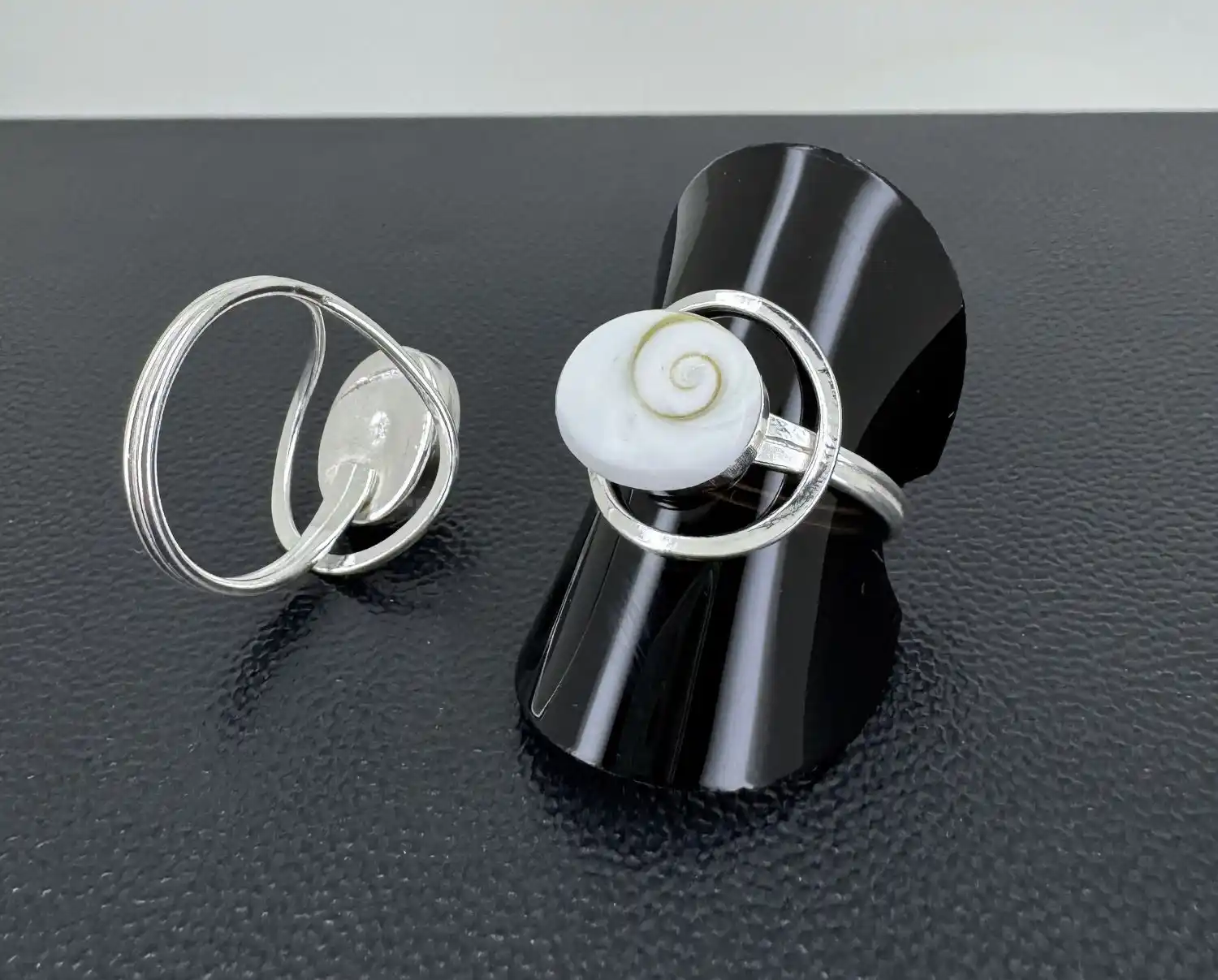 Bague Oeil de Sainte Lucie Forme Ovale en Argent 