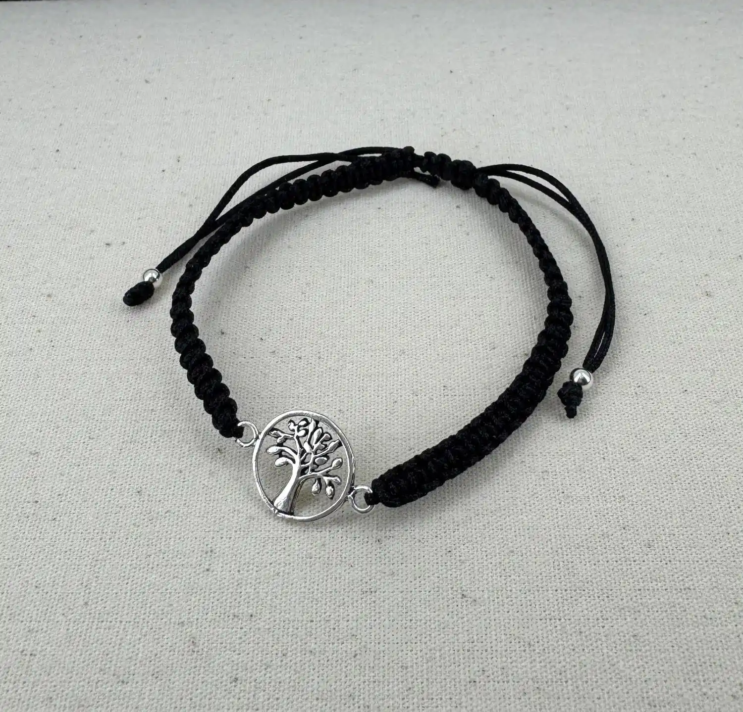 Bracelet Arbre de Vie Argent sur Cordons Tressés. 
