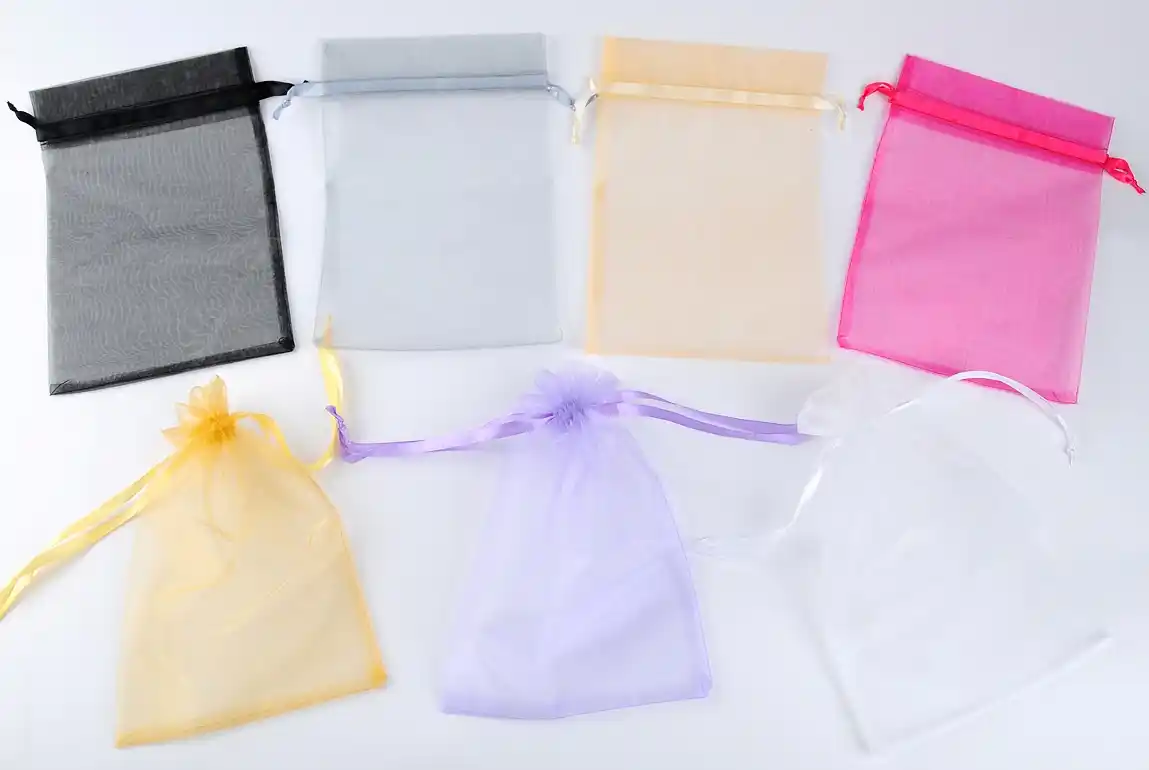 Lot de 50 Grands Sacs Cadeau en Organza 20 x 30 cm - 11 Coloris 