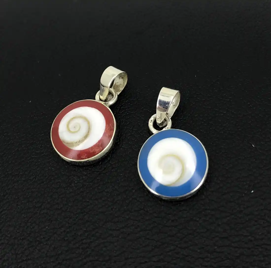 Petit Pendentif Oeil de Sainte Lucie en Argent 92.5 et Résine 
