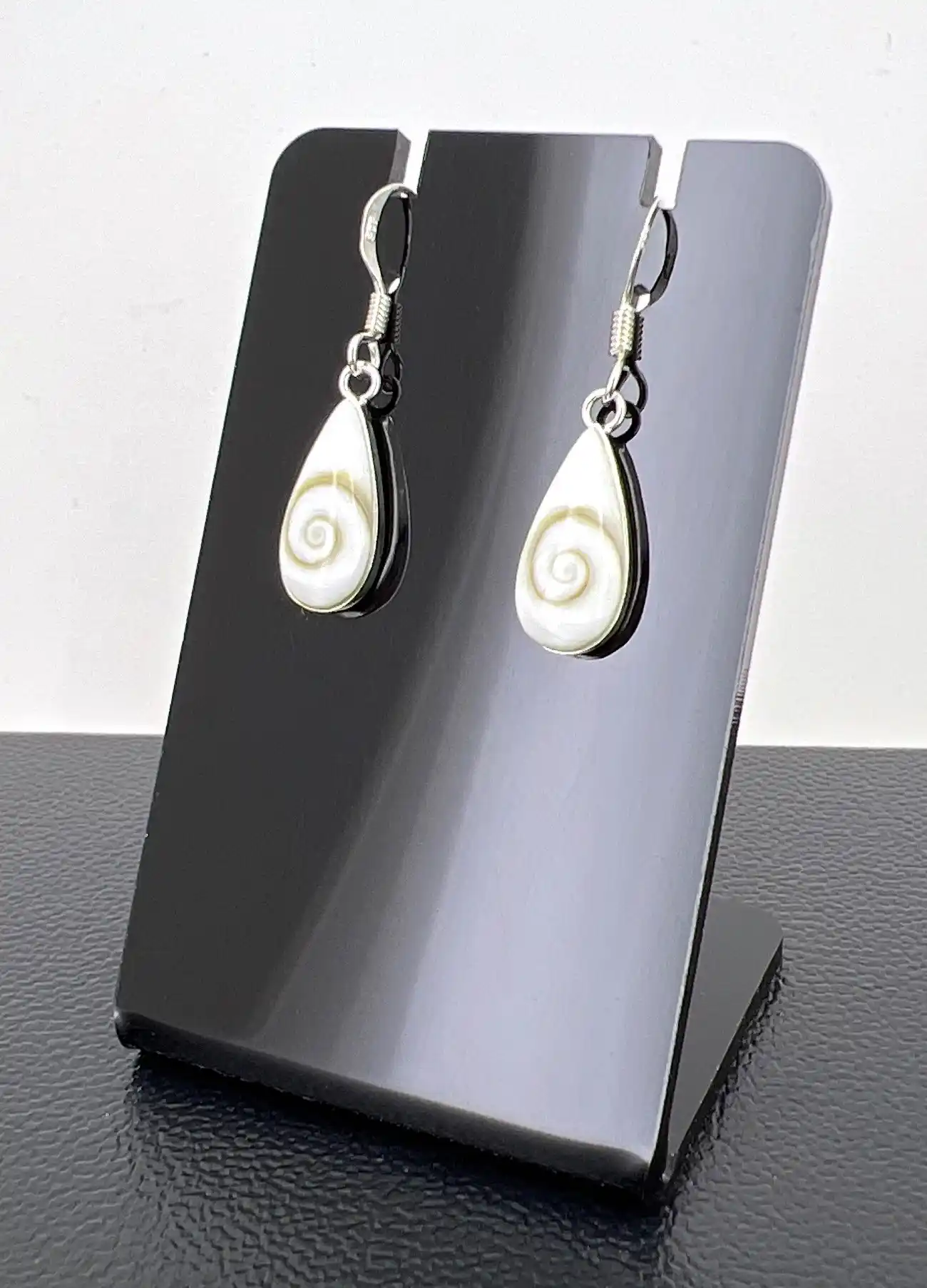 Boucles d'Oreilles Oeil de Sainte Lucie et Argent Gouttes 