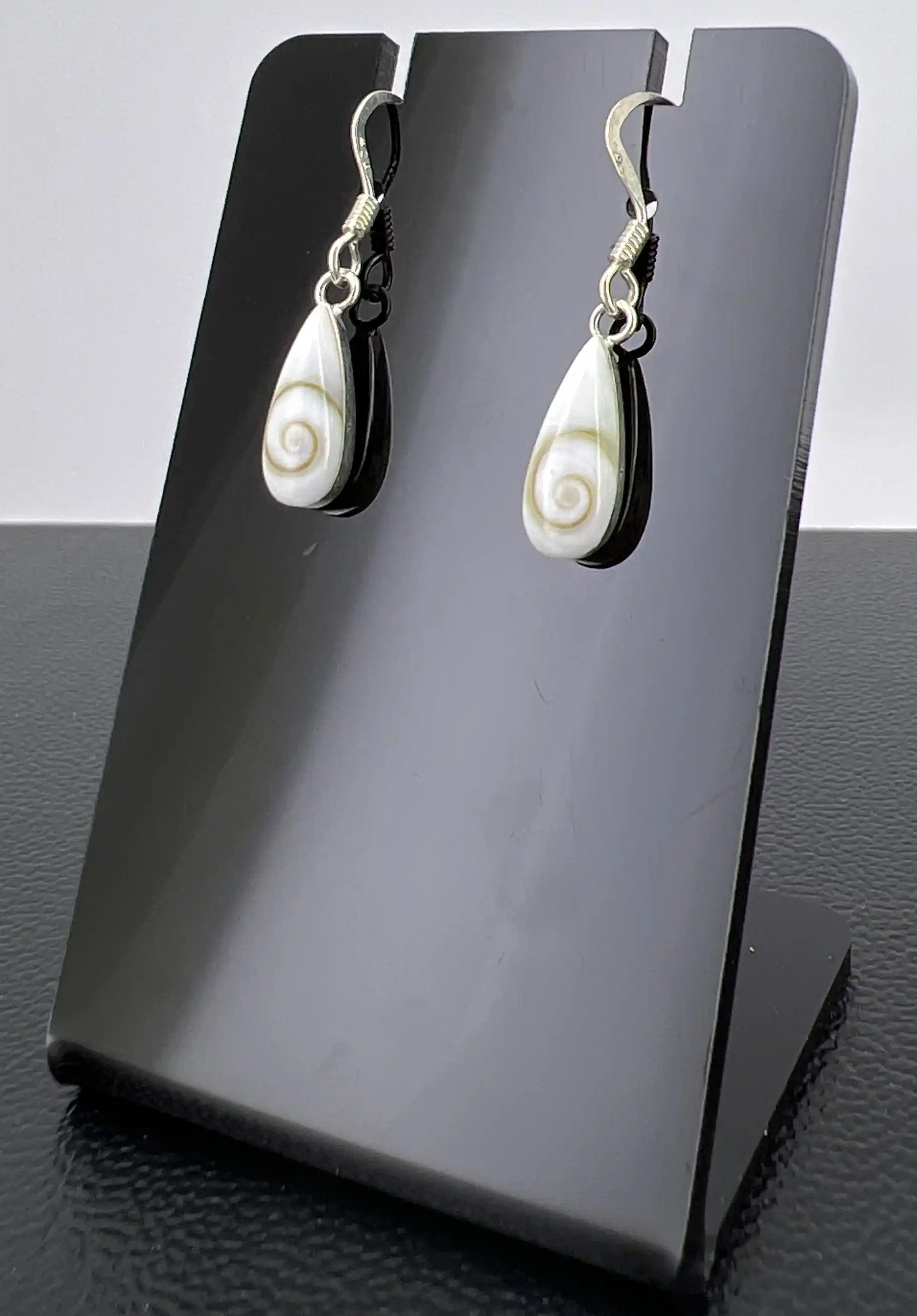 Boucles d'Oreilles Argent et Oeil de Sainte Lucie Simple Goutte 