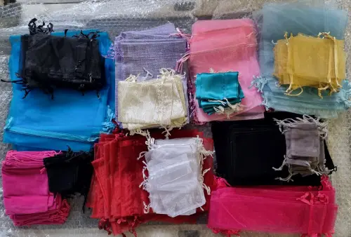 DESTOCKAGE-300 POCHETTES  EMBALLAGES POUR TOUS BIJOUX 
