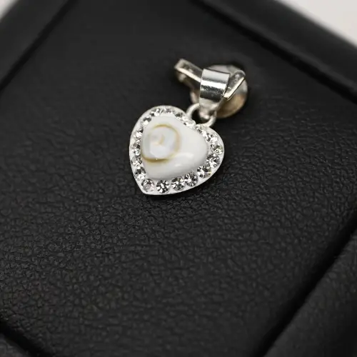 Petit Pendentif Coeur Oeil de Sainte Lucie / Shiva Zirconium - 8 mm 
