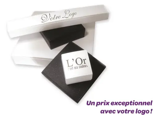 200 Boites Cadeau Plastique avec logo: 6 x 6 x 2,2 cm 