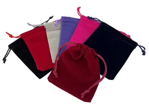 Lot de 50 pochettes en Velours - 10 x 12 cm - 7 couleurs. 